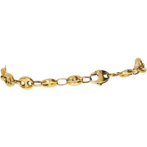 197 - 9ct yellow gold gucci style link bracelet. 6.11 grams 8 inch