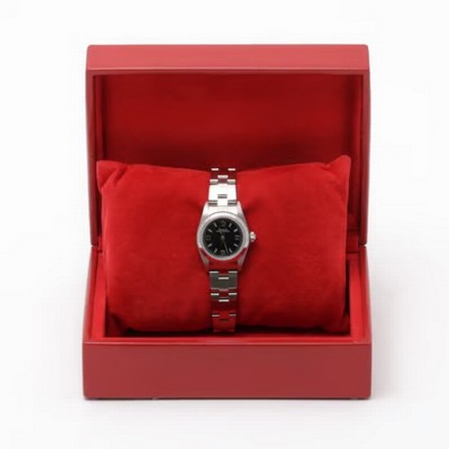 46 - A timeless ladies' Rolex Oyster Perpetual automatic wristwatch, reference 76080,
manufactured in 199... 