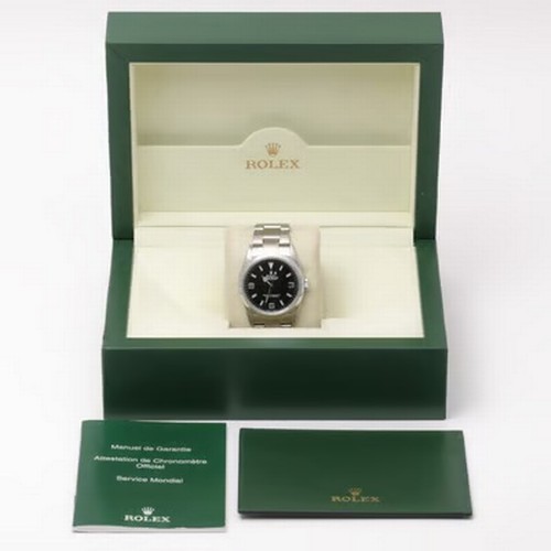 48 - A desirable Rolex Explorer automatic wristwatch, reference 14270,
manufactured in 2000. This robust ... 