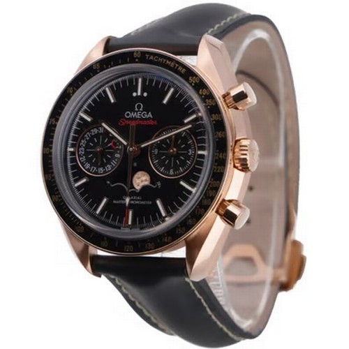 56 - A sophisticated and luxurious Omega Speedmaster Moonphase Chronograph Master Chronometer wristwatch,... 