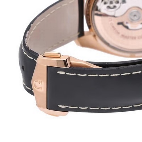 56 - A sophisticated and luxurious Omega Speedmaster Moonphase Chronograph Master Chronometer wristwatch,... 