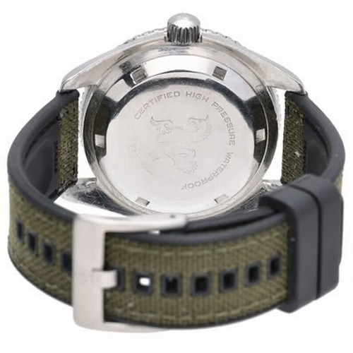 58 - A highly desirable vintage Omega Seamaster 300 professional diver's wristwatch, reference 166.024,
m... 