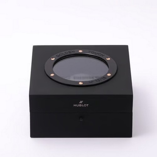 63 - A bold and modern Hublot Classic Fusion Chronograph wristwatch, reference 521.CO.7180.LR.HBI21,
manu... 