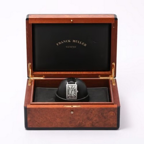 66 - A chic Franck Muller Ladies' Long Island wristwatch, reference 952 QZ DP,
manufactured in 2004. This... 