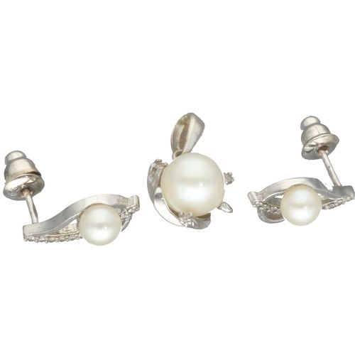 74 - White Metal Tested As 14ct Cultured Pearl And Diamond Earring And Pendant Set. Diamond assessed as r... 