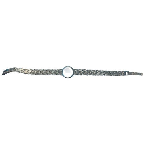 39 - A lady's sterling silver Mayfair wristwatch, dating to circa 1994. The watch features a circular cre... 
