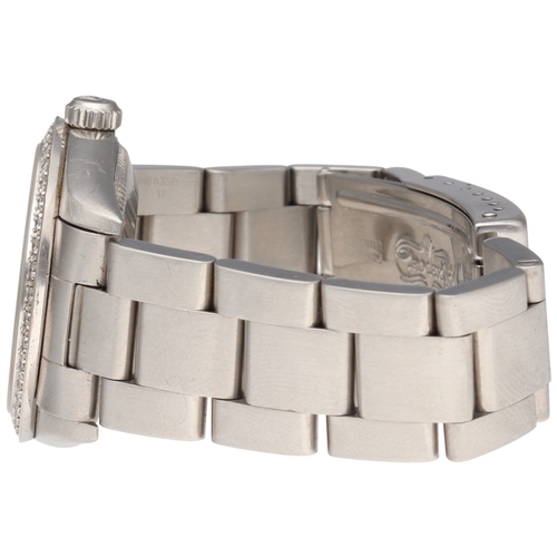 54 - A fine 1999 Rolex Oyster Perpetual 31mm (Ref. 77080). Stainless steel case featuring a black Explore... 