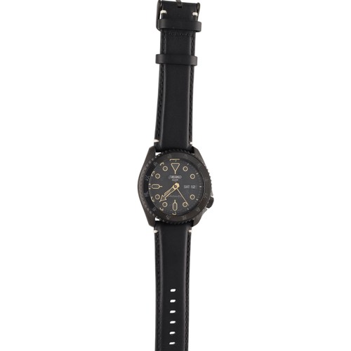 59 - Seiko 5 Sports Bruce Lee 55th Anniversary Limited Edition – Ref. SRPK39K1
Movement: Seiko Calibre 4R... 