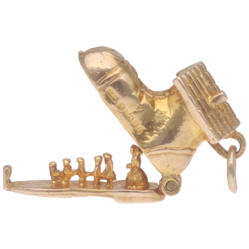 205 - 9ct Yellow Gold Opening Shoe Charm Weight 3.4 Grams