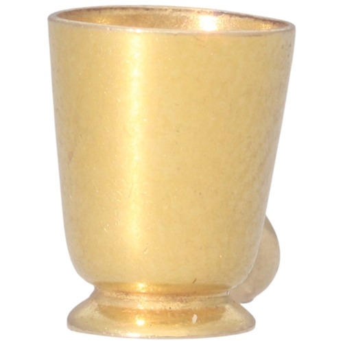 210 - 9ct Yellow Gold Teacup Charm 0.76 Grams