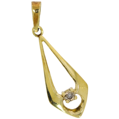 218 - 9ct yellow gold and cz pendant. 0.67g