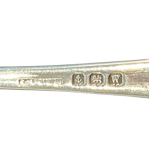 231 - A fine set of six George V sterling silver teaspoons, featuring the timeless Old English pattern wit... 