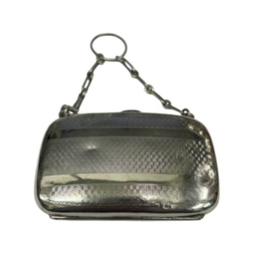 249 - A fine WWI-period sterling silver lady's dance purse/card case, hallmarked Birmingham, 1915. The rec... 