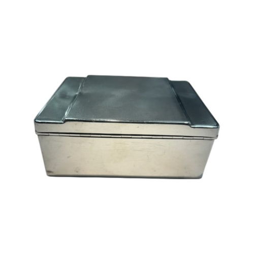 250 - A fine George VI sterling silver jewelry casket, hallmarked Birmingham, 1951. Of rectangular form, t... 
