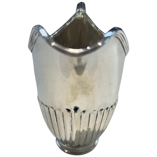274 - An Early 20th Century Silver-Plated Cream Jug A silver-plated (EPNS) cream jug featuring a classic N... 