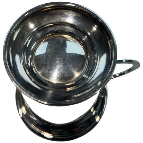 276 - A mid-century Elizabeth II sterling silver cup, hallmarked Birmingham, 1966. Of polished circular fo... 