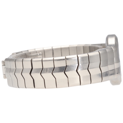 24 - TAG Heuer Alter Ego – WAA1418 – Mother-of-Pearl & Diamonds
Movement: Precision Swiss Quartz
Material... 