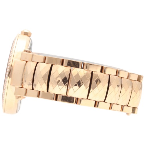 53 - Michael Kors MK6426 Parker

A ladies' Michael Kors Parker wristwatch, reference MK6426, featuring a ... 