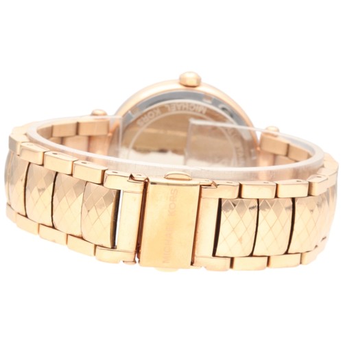 53 - Michael Kors MK6426 Parker

A ladies' Michael Kors Parker wristwatch, reference MK6426, featuring a ... 
