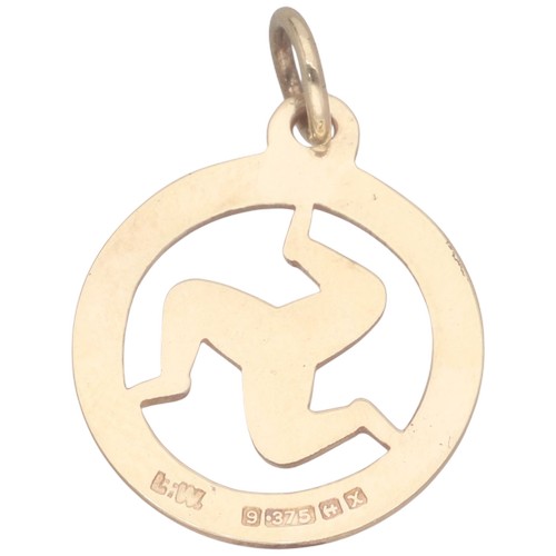 41 - 9ct Yellow Gold Isle of Man Good Luck Charm Weight 1.09g.