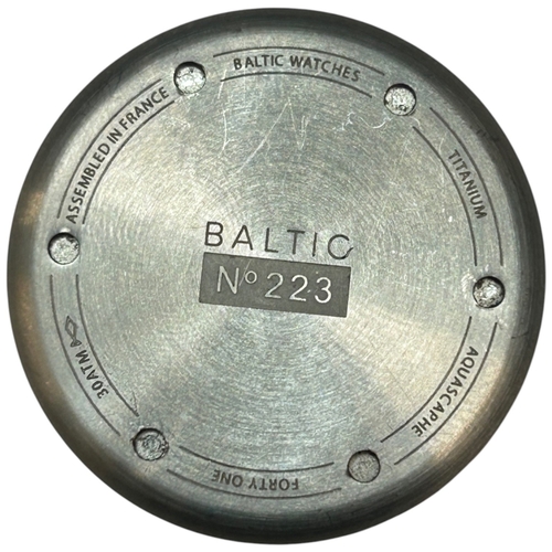 13 - Baltic Aquascaphe Titanium: A like-new Baltic Aquascaphe Titanium wristwatch, featuring a 41mm titan... 