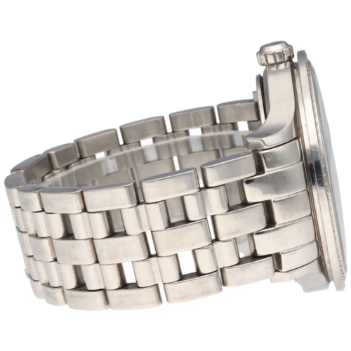 27 - D&G DW0133
Model: D&G DW0133
Movement: Quartz – accurate and low-maintenance
Case & Strap: Stainless... 