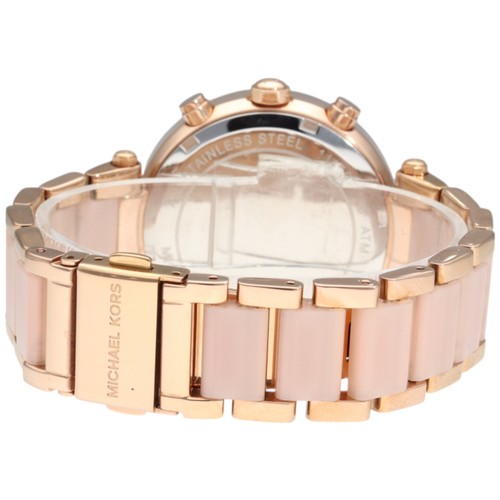 55 - Michael Kors MK5896 Parker Chronograph

A ladies' Michael Kors Parker chronograph wristwatch, refere... 