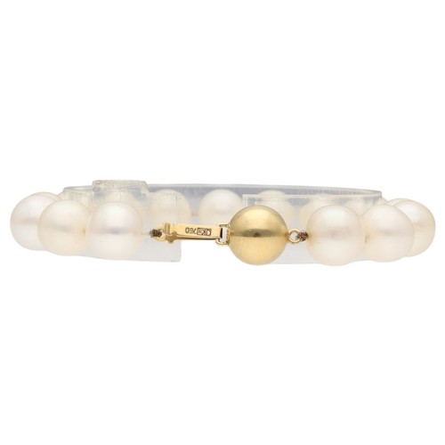 2 - 18ct Yellow Gold Clasped Cultured Freshwater Pearl Bracelet Weight 31 Grams (Gross)