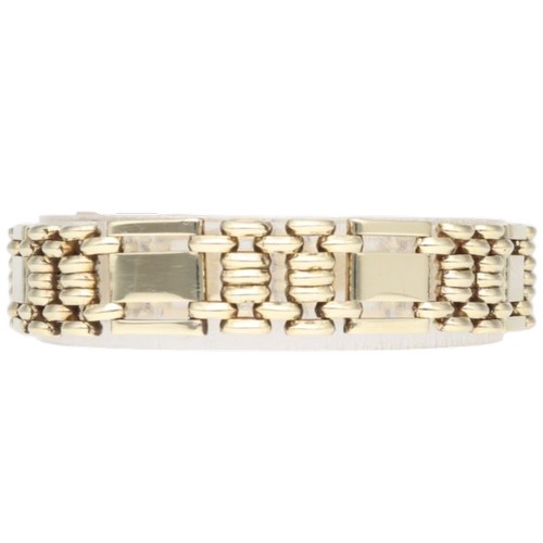 3 - 9ct gold gate link bracelet with bar accents

Material: 9ct Yellow Gold
Style: Gate Link / Bar Accen... 