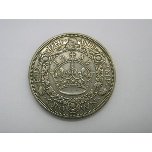 164 - George V 'Wreath' Crown 1933, obverse: uncrowned portrait of King George V (left) legend around, rev... 