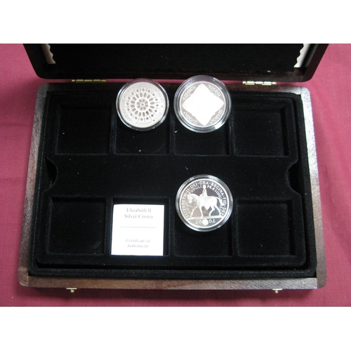 624 - Three United Kingdom Silver Crown Sized Five Pounds Coins, comprising of Elizabeth I MMVIII, 2002, 2... 