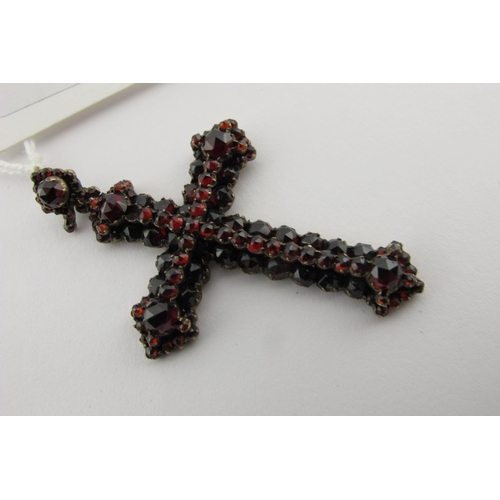 97 - A XIX Century Garnet Set Cross Pendant, (loss) overall length including suspension loop 5.5cm.