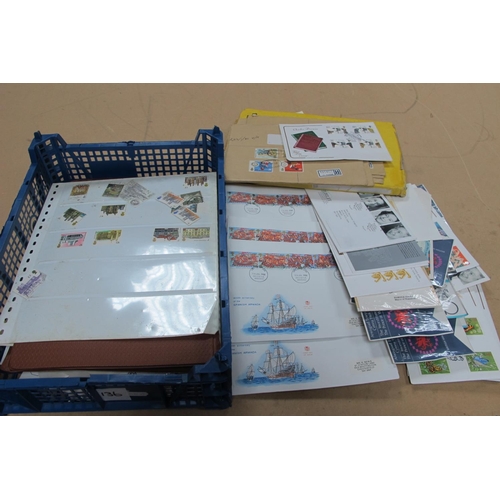 136 - GB Stamps, Covers and PHQ Cards, including presentation packs (no decimal) regional's, diffinitives ... 