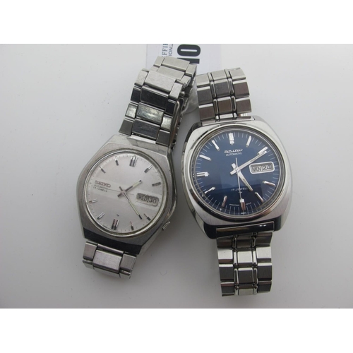 Seiko; An Automatic Gent's Wristwatch, (7009 -8100) the signed blue dial  with line markers, centre s