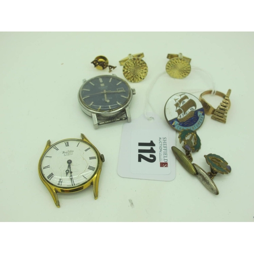 112 - A Signet Style Ring, initialled 