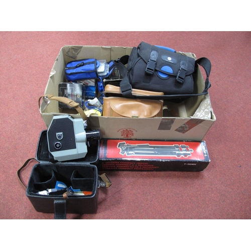 744 - Cine Camera Quarz 5 USSR Cased, tri-pod boxed, two camera bags, flashgun, ticky test gun, National P... 