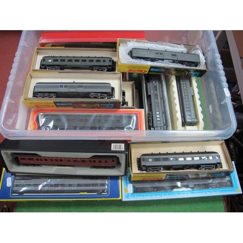 269 - Twenty 'HO' Gauge Boxed U.S.A Outline Coaches, various liveries by A.H.M, Rivarossi, Roundhouse etc,... 