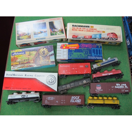 307 - Thirteen Items of 'HO' Gauge U.S.A Outline Rolling Stock, both boxed and unboxed, tank wagons, box v... 