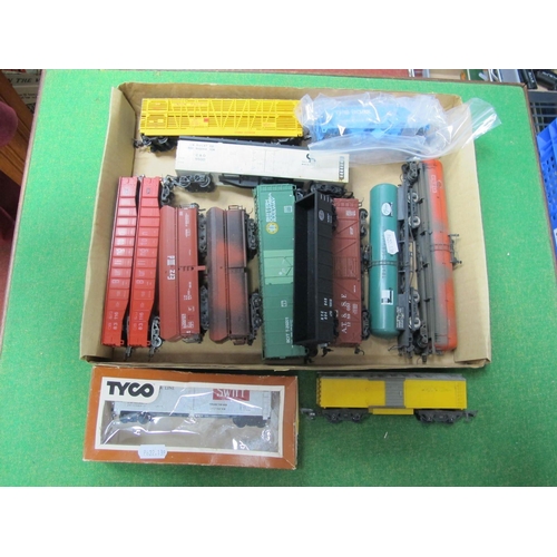 310 - Fourteen Items of 'HO' Gauge unboxed U.S.A Outline Rolling Stock, by various makers, tank wagons, ho... 