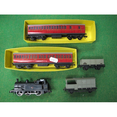 314 - Hornby Dublo 0-6-0 Tank Loco Running, No 31337, two Hornby all metal coaches, etc (5)