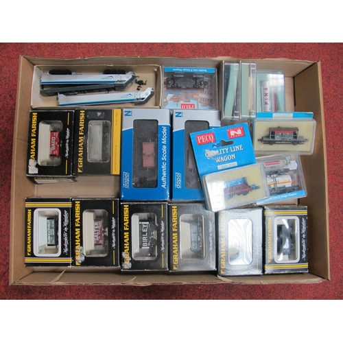 325 - Eighteen 'N' Gauge Items of Rolling Stock, to include seven Graham Farish Private Owner Coal Wagons,... 