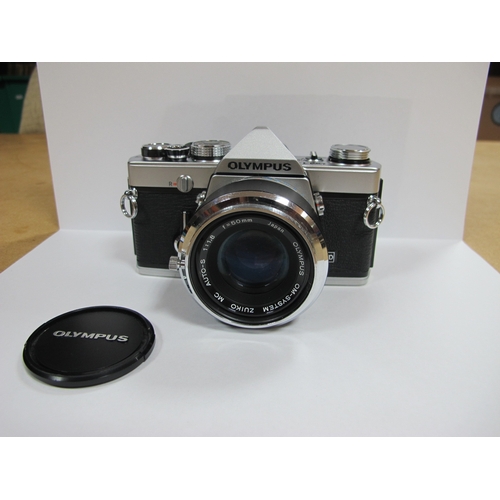 775 - Olympus OM-1 with Olympus Zuiko Auto-S f=50mm Lens, focus screen eye cup 1 lanyard, shoe, boxed - Ol... 