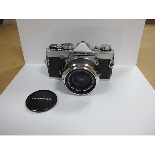 775 - Olympus OM-1 with Olympus Zuiko Auto-S f=50mm Lens, focus screen eye cup 1 lanyard, shoe, boxed - Ol... 