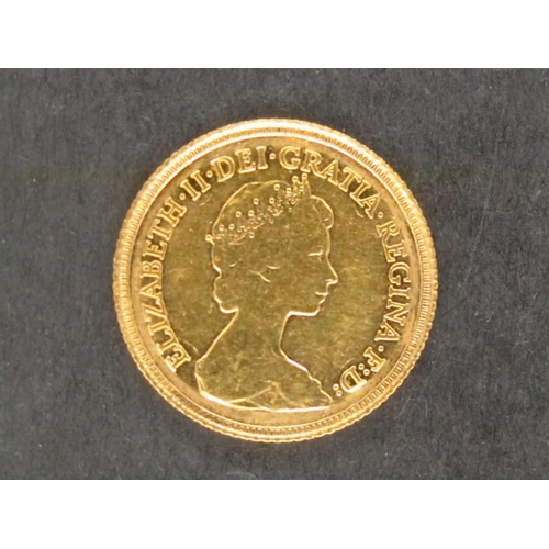 52 - A 1982 QEII Half Sovereign.