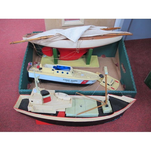 364 - Model Boat Interest - to include a Wooden Pond Yacht with sail/rigging, measuring approximately 60cm... 