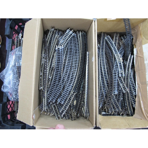 522 - A Quantity of Loose Used 'N' Gauge Track, straights and curves, primarily Peco.