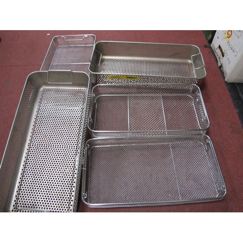 1135 - Five Stem Head Trays.