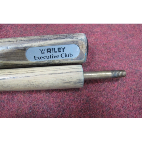 1496 - Fitzpatrick & Longley of Sheffield Snooker Cue, in metal case, Riley and two others. (4)