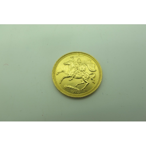 586 - 1973 Isle of Man Gold Half Sovereign.