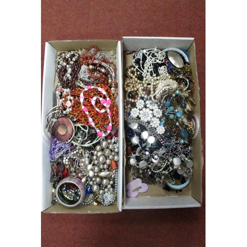 531 - A Mixed Lot of Assorted Costume Jewellery :- Two Trays